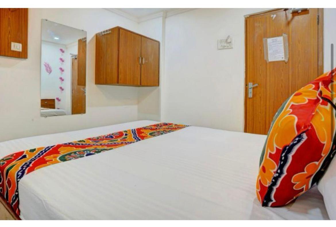מומביי Hotel Super מראה חיצוני תמונה