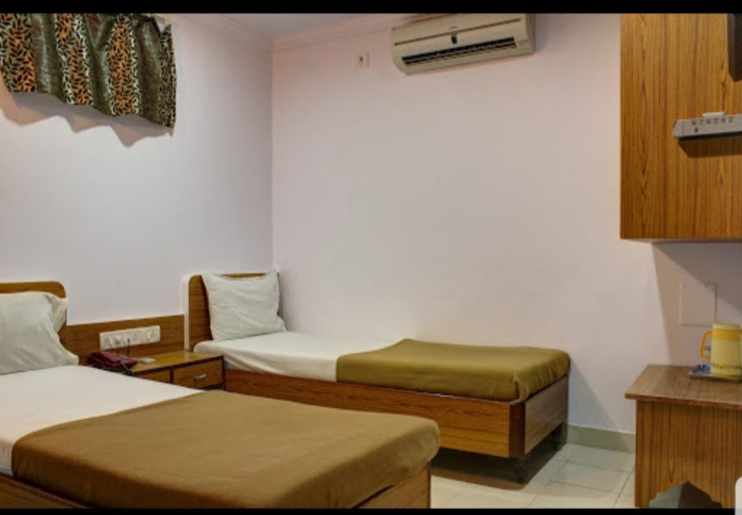 מומביי Hotel Super מראה חיצוני תמונה