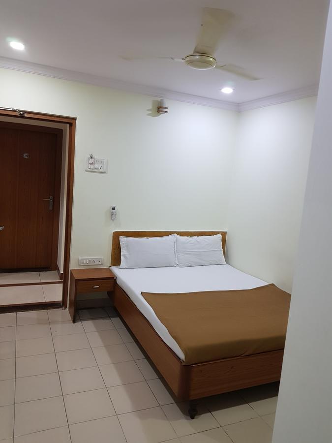מומביי Hotel Super מראה חיצוני תמונה